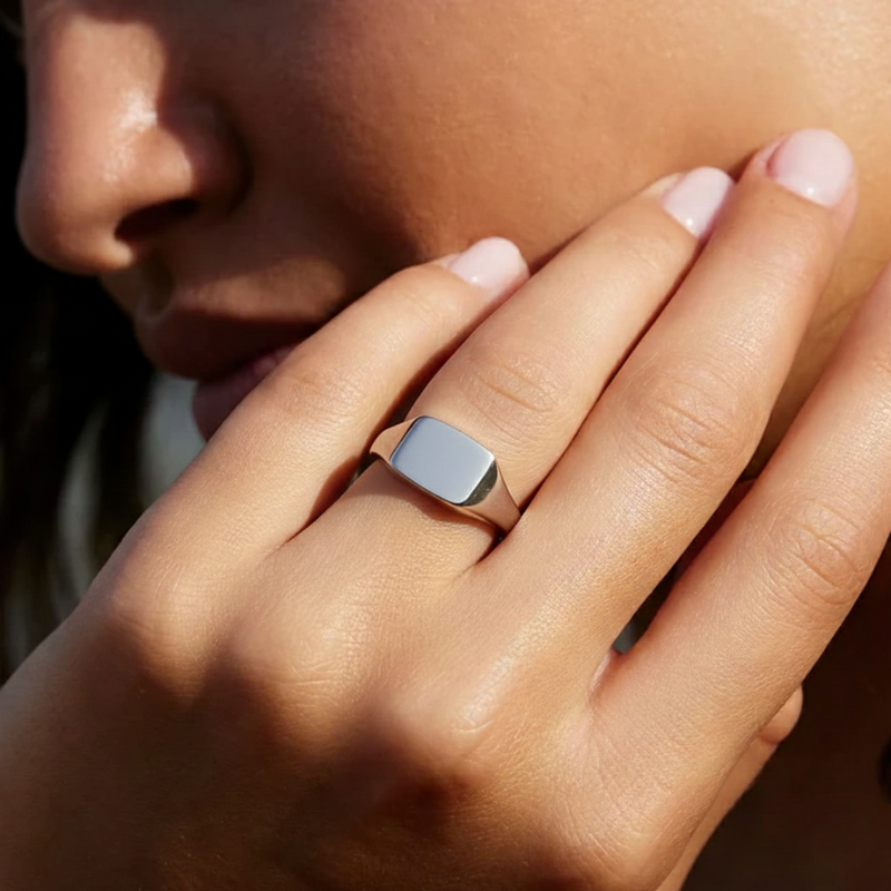 Minimal Signet Ring